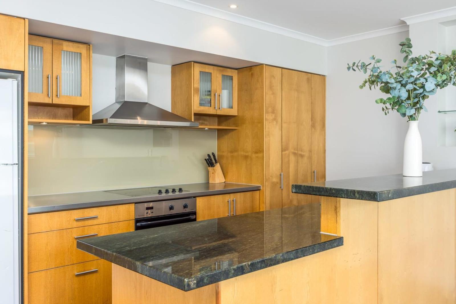 Beautiful Renovated 2 X Bdrm,Perfect Location Apartman Auckland Kültér fotó
