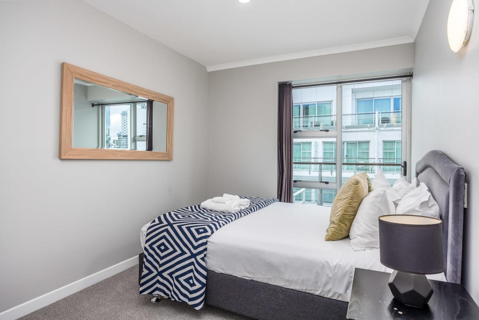 Beautiful Renovated 2 X Bdrm,Perfect Location Apartman Auckland Kültér fotó