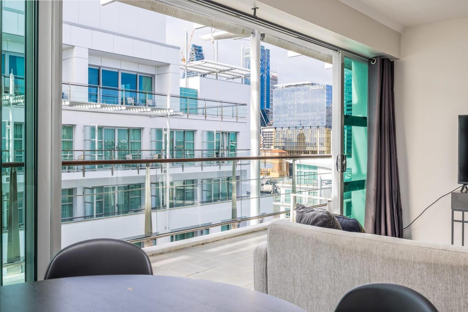 Beautiful Renovated 2 X Bdrm,Perfect Location Apartman Auckland Kültér fotó