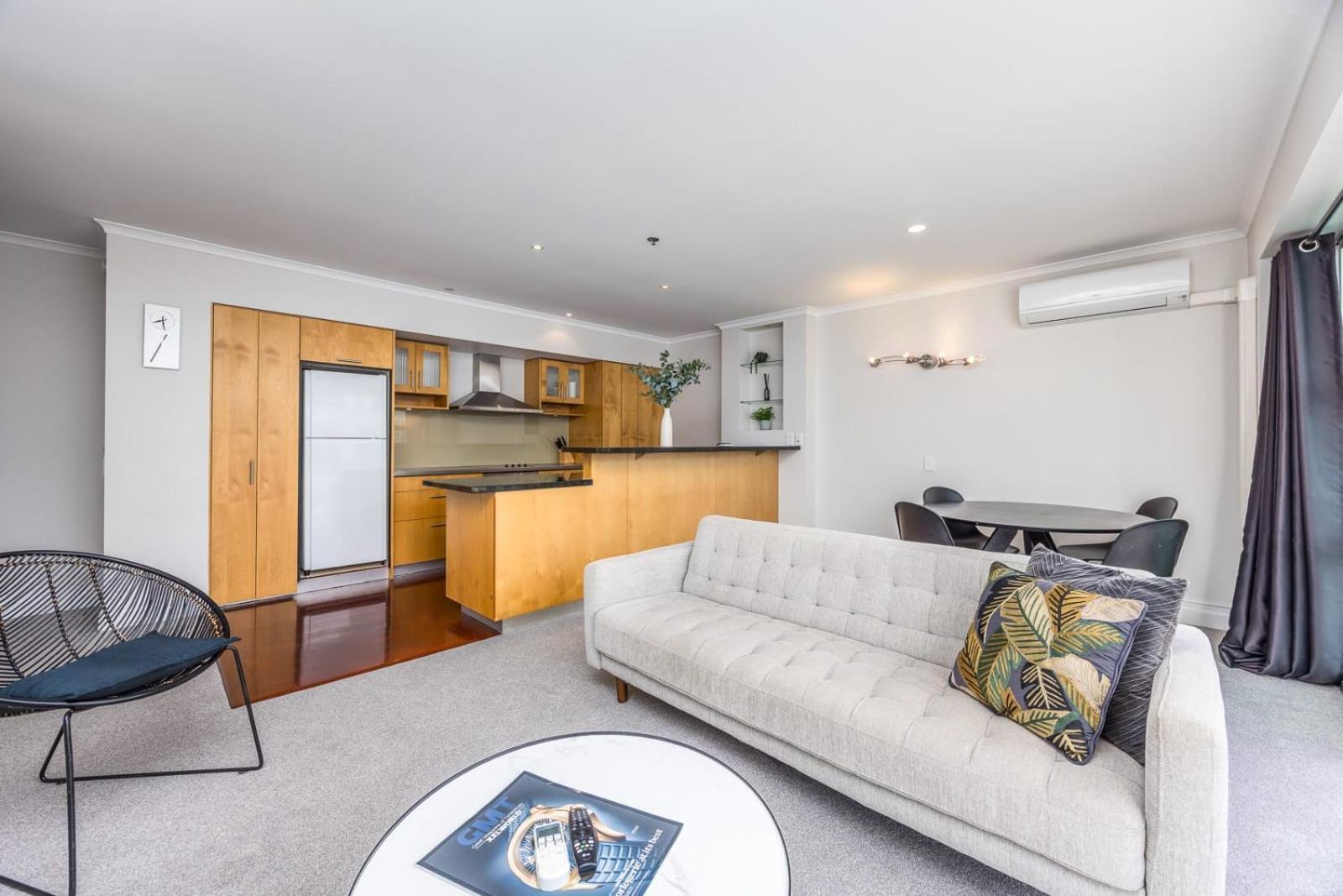 Beautiful Renovated 2 X Bdrm,Perfect Location Apartman Auckland Kültér fotó