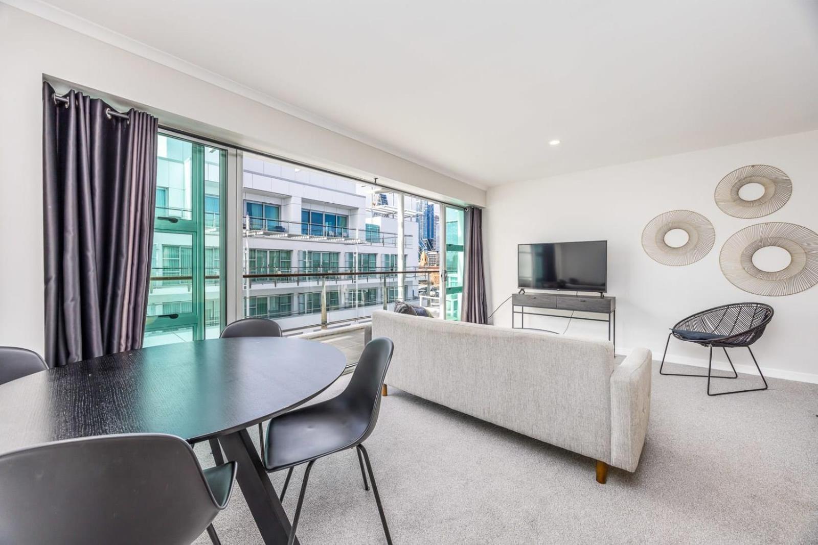 Beautiful Renovated 2 X Bdrm,Perfect Location Apartman Auckland Kültér fotó